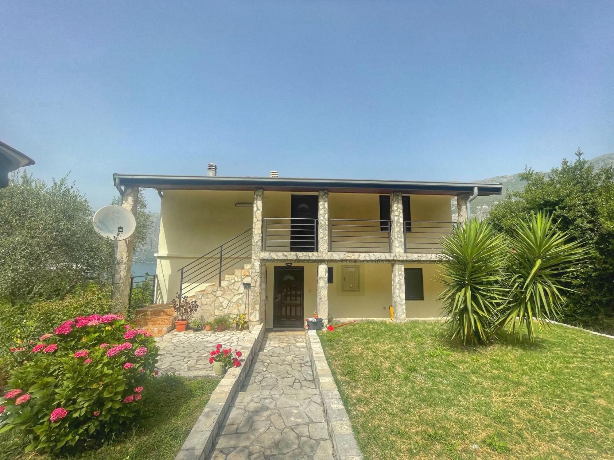 Apartments Krivokapic Prcanj With Bay View Kotor Buitenkant foto